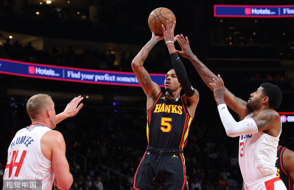 后卫也不甘 后卫也不甘