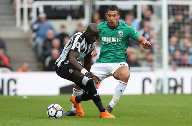 的中后卫仍 的中后卫仍